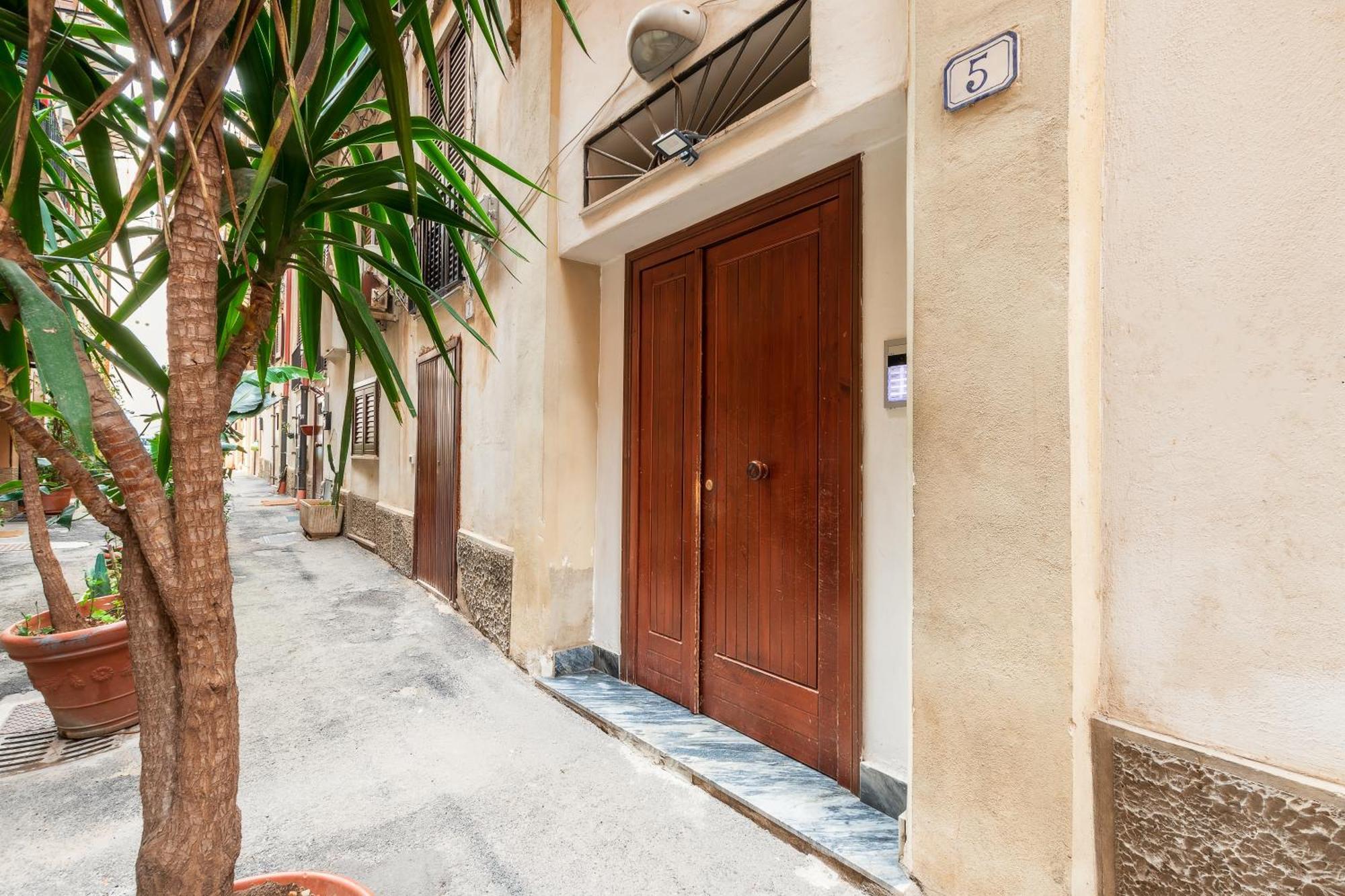 Casa Marina Apartment - Palermo — Photos 1